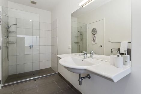 Photo of property in 16a Riverlea Avenue, Pakuranga, Auckland, 2010