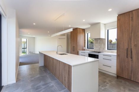 Photo of property in 5/133 Blighs Road, Strowan, Christchurch, 8052