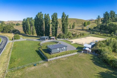 Photo of property in 2080 Elsthorpe Road, Elsthorpe, Havelock North, 4295