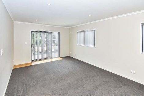 Photo of property in 2e Oxford Road, Manurewa, Auckland, 2102