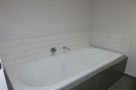 Photo of property in 120 Matua Road, Huapai, Kumeu, 0810