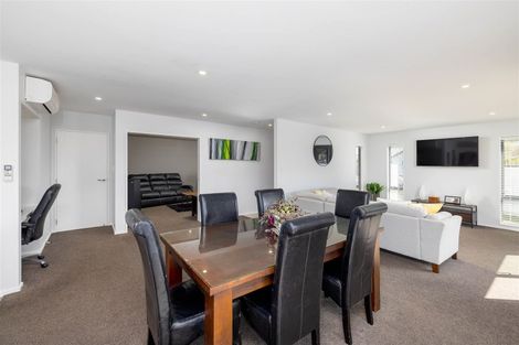 Photo of property in 20 Dunlops Crescent, Marshland, Christchurch, 8083