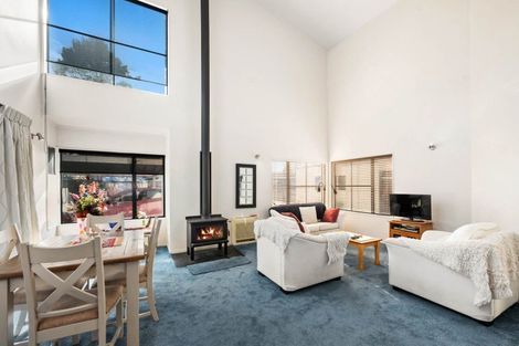 Photo of property in 4a La Trobe Place, Utuhina, Rotorua, 3015