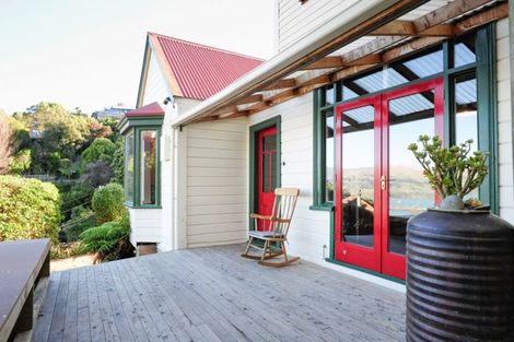 Photo of property in 20 Hawkhurst Road, Lyttelton, 8082