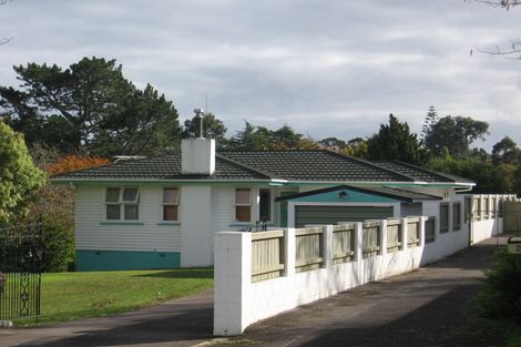 Photo of property in 7 Hughes Terrace, Te Atatu Peninsula, Auckland, 0610