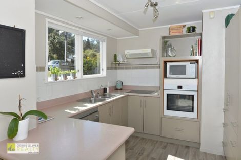 Photo of property in 18 Old Parua Bay Road, Parahaki, Whangarei, 0112