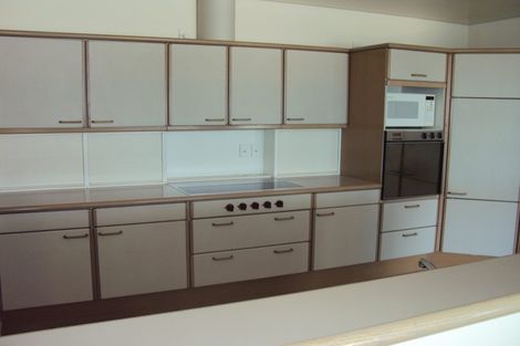 Photo of property in 346 Oriental Parade, Oriental Bay, Wellington, 6011