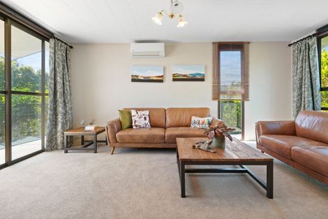 Photo of property in 1 Shearwater Street, One Tree Point, 0118