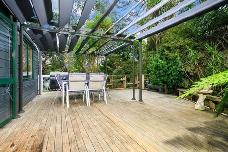 Photo of property in 2/42 Woodlands Crescent, Browns Bay, Auckland, 0630