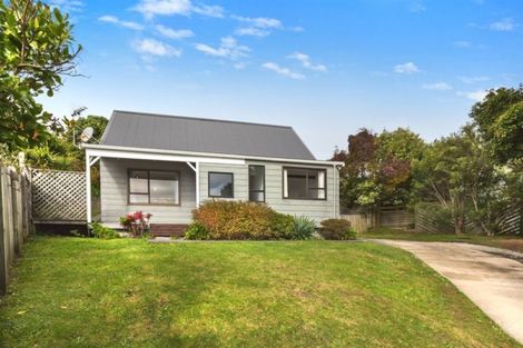 Photo of property in 9 Cleat Street, Whitby, Porirua, 5024