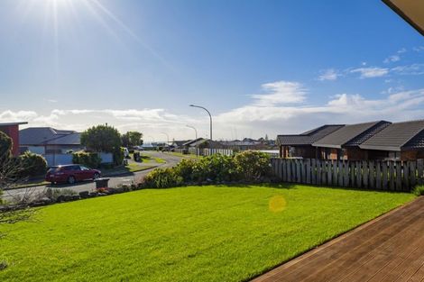 Photo of property in 32 Dillon Drive, Bell Block, New Plymouth, 4312