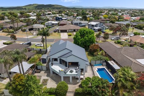 Photo of property in 16 Santa Barbara Drive, Papamoa Beach, Papamoa, 3118