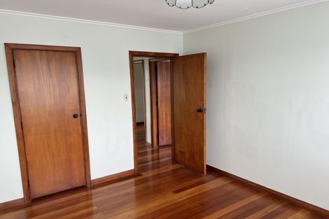 Photo of property in 105 Lake Road, Northcote, Auckland, 0627