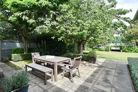 Photo of property in 77 Watsons Road, Harewood, Christchurch, 8051