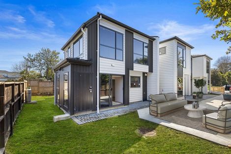 Photo of property in 89d Cascades Road, Pakuranga Heights, Auckland, 2010