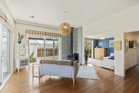 Photo of property in 5 Harris Street, Waitara, 4320