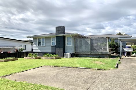 Photo of property in 35 Royton Avenue, Mangere East, Auckland, 2024