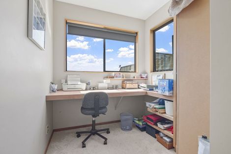 Photo of property in 31 Durness Place, Red Beach, 0932