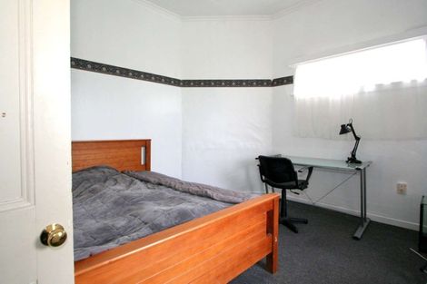 Photo of property in 8 Centre Street, Strathern, Invercargill, 9812