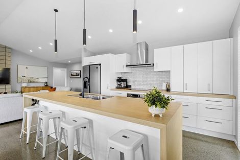 Photo of property in 36 Hopkirk Avenue, Wallaceville, Upper Hutt, 5018