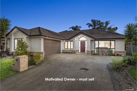 Photo of property in 62 Thornbury Crescent, East Tamaki Heights, Auckland, 2016