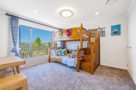 Photo of property in 4 Resolution Drive, Gulf Harbour, Whangaparaoa, 0930
