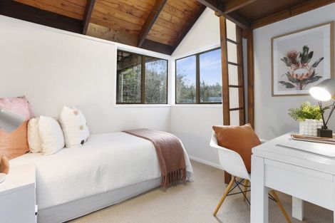 Photo of property in 1/16 Learmonth Avenue, Birkenhead, Auckland, 0626