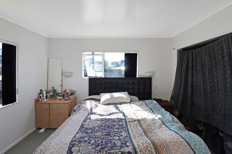 Photo of property in 275 Dowse Drive, Maungaraki, Lower Hutt, 5010