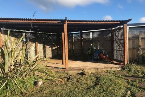 Photo of property in 18 Foyle Place, Glendene, Auckland, 0602