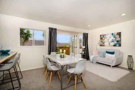 Photo of property in 17a Te Atatu Road, Te Atatu South, Auckland, 0610