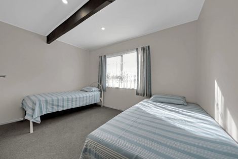 Photo of property in 49 Kurnell Drive, Botany Downs, Auckland, 2010