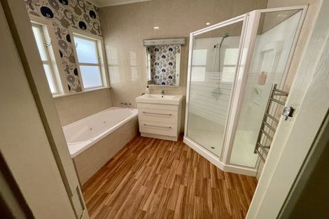 Photo of property in 114 Motuhara Road, Plimmerton, Porirua, 5026