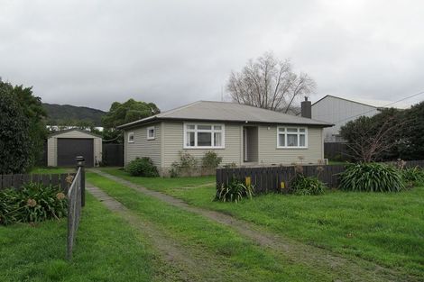 Photo of property in 15 Birdwood Street, Featherston, 5710