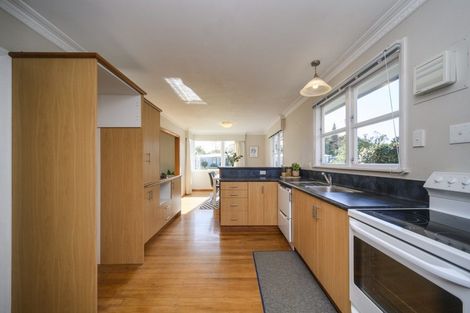 Photo of property in 6 Ruha Street, West End, Palmerston North, 4412