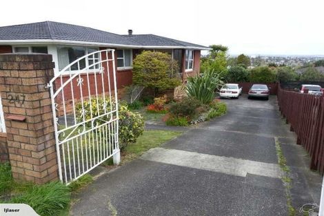 Photo of property in 247 Sunset Road, Sunnynook, Auckland, 0632