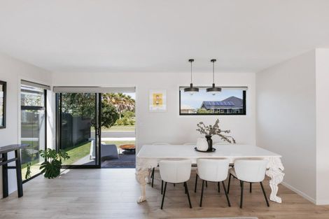 Photo of property in 15 Cassinia Close, Papamoa Beach, Papamoa, 3118