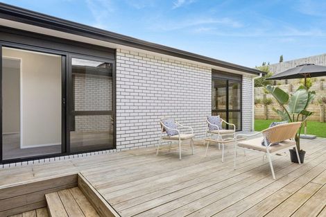 Photo of property in 142 Lisle Farm Drive, Pukekohe, 2120