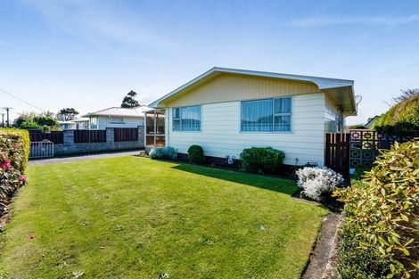 Photo of property in 25 Mcguire Street, Hawera, 4610