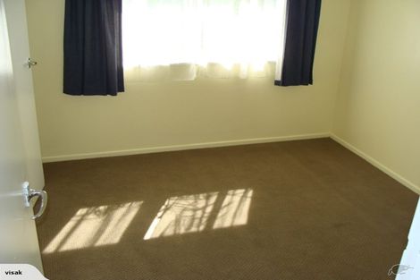 Photo of property in 90 Edgewater Drive, Pakuranga, Auckland, 2010