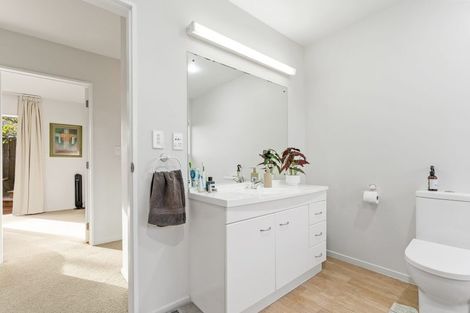 Photo of property in 90 Tauranga Place, Orewa, 0931