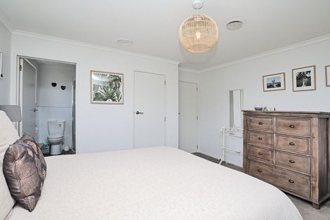 Photo of property in 132 Gimblett Place, Waikiwi, Invercargill, 9810