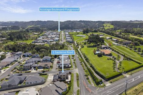 Photo of property in 1 Sauterne Road, Kumeu, 0810