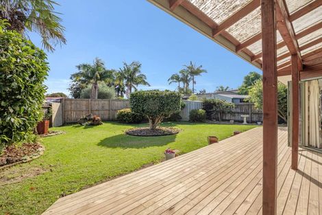Photo of property in 1/114 The Circle, Manly, Whangaparaoa, 0930