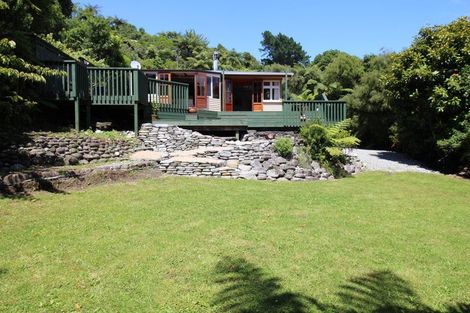 Photo of property in 15 Weenink Road, Karoro, Greymouth, 7805