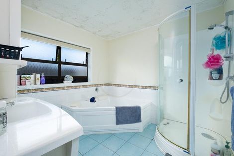 Photo of property in 3 Zenith Place, Conifer Grove, Takanini, 2112