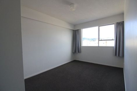 Photo of property in 5 Hawker Street, Mount Victoria, Wellington, 6011