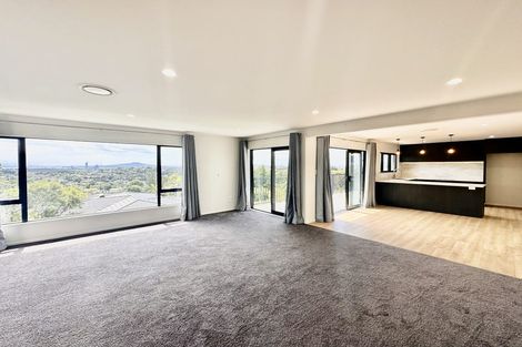 Photo of property in 15 Mcdowell Crescent, Hillcrest, Auckland, 0627