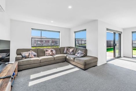 Photo of property in 197 Faringdon Boulevard, Rolleston, 7615