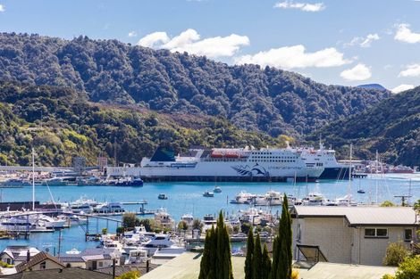 Photo of property in 29 Seaview Crescent, Picton, 7220