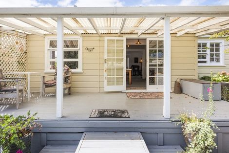 Photo of property in 89 Bridge Street, Bulls, 4818